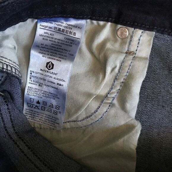 Levi’s signature denim walking shorts SZ 14 (32) rolled cuffed jean shorts - Picture 4 of 5